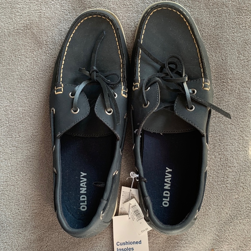 Men’s Old Navy dockside shoes. Size 11